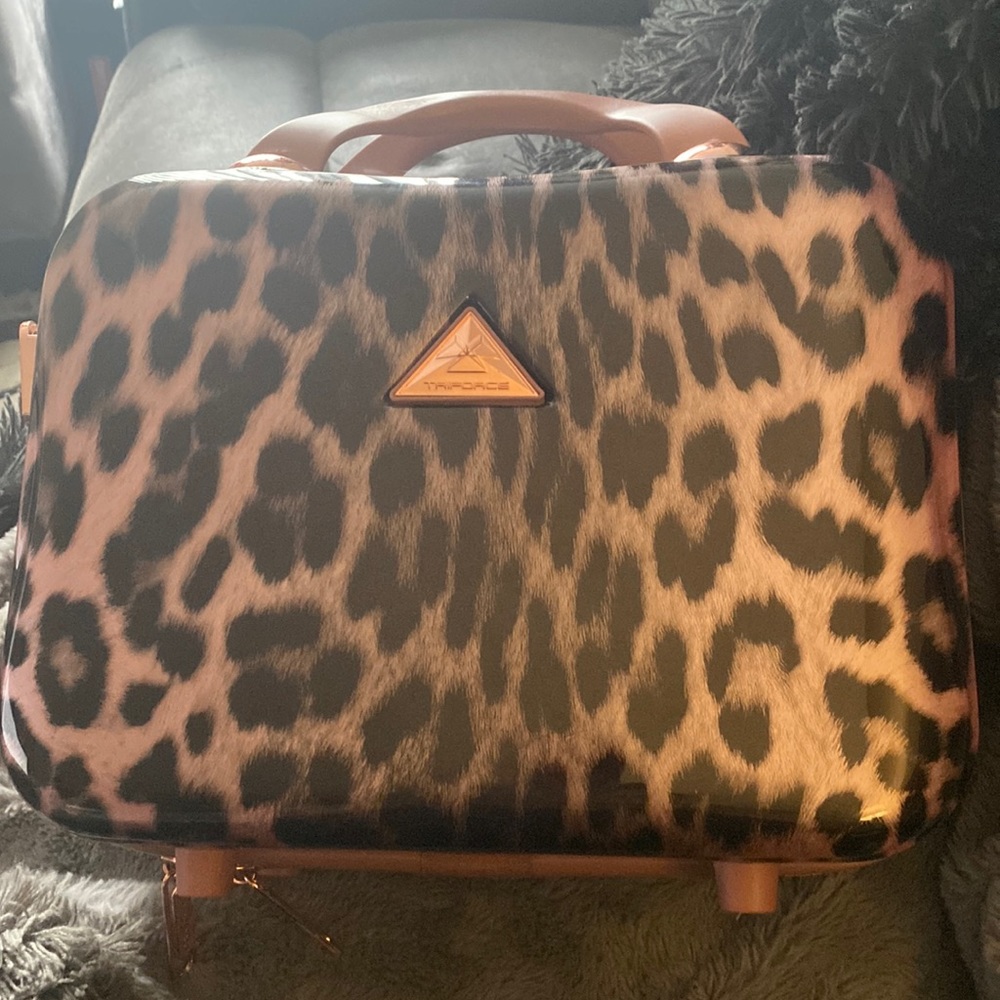 TRIFORCE HARD SHELL ROSE GOLD BEAUTY TRAIN COSMETIC CASE LEOPARD ANIMAL PRINT